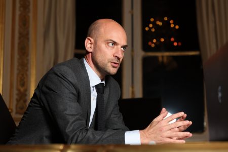 Kryediplomati francez sonte në diskutime me homologët evropianë rreth Ukrainës