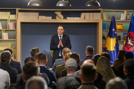Abdixhiku thirrje mërgatës: Regjistrohuni, ju që vini në Kosovë ju presim këtu në votë e në festë