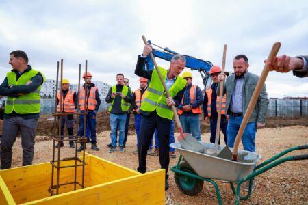 Besnik Osmani i LDK-së njofton për ndërtimin e çerdhes së re: Më shumë mundësi për prindërit dhe familjet e reja në qytetin tonë