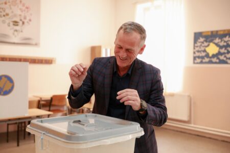 Besnik Osmani voton: Të gjithë me qetësi, me përgjegjësi dhe me dashuri për Fushë Kosovën