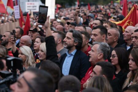 Familja e Hashim Thaçit del publikisht në përkrahje të Përparim Ramës për zgjedhjet e së dielës