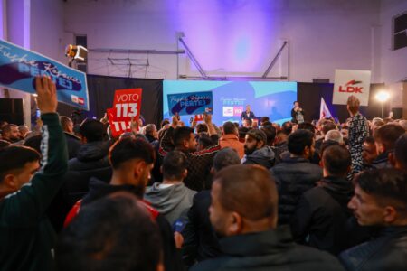 Besnik Osmani mbyll fushatën në Fushë Kosovë: Energjia juaj na jep forcë, besimi juaj na obligon