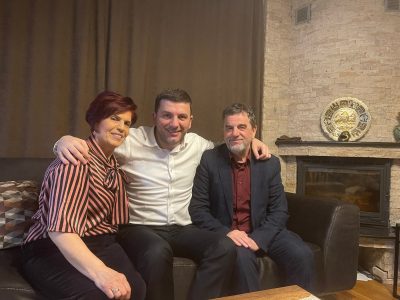 Prindërit e Memli Krasniqit reagojnë pas dorëheqjes së tij nga posti i kryetarit të PDK-së