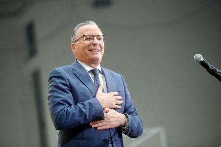 Bedri Hamza merr drejtimin e PDK-së, premton unitet, hapje dhe rikthim të fuqishëm