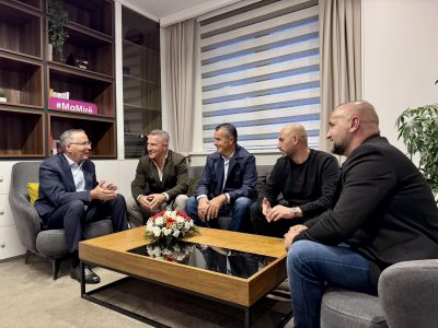 Hamza pret në takimin Ragip Xhakën e strukturat e PDK’së në Zvicër: Kontributi i mërgatës për Kosovën tejkalon çdo distancë dhe kufi