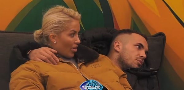 Edi e Dolce t’kallt: Momente të nxehta mes dyshes (Video)