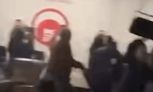 Partia e turqve “hallakatet” në Mamushë, i demolojnë edhe zyret e partisë