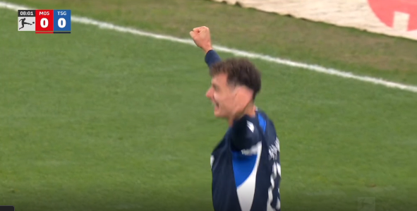 Fisnik Asllani i pandalshëm   e detyron kundërshtarin t i shënoj gol vetit