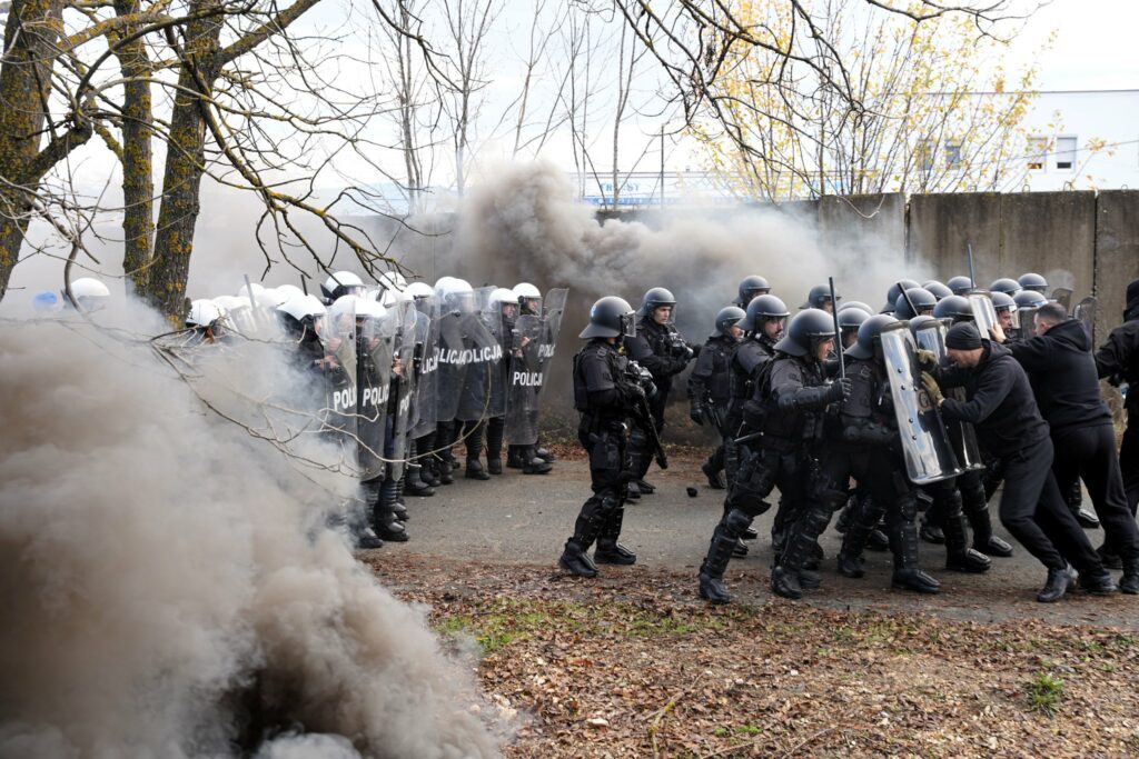 Trajnimi me Policinë e Kosovës për turma dhe trazira  deklarohen nga EULEX