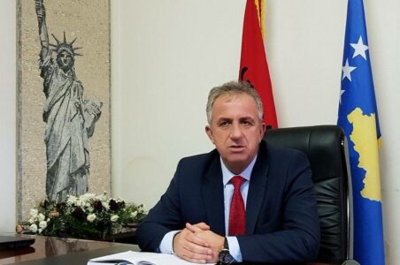 “Syt ja shpofsha”, kërcënohet Bali Muharremaj