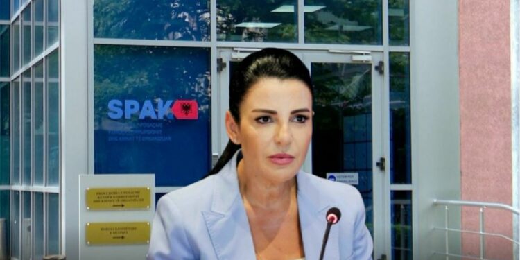 Gjykata shkarkon nga detyra Belinda Ballukun