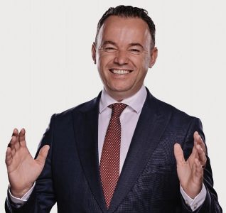 Prokuroria në QKN, Peci qesh prej zori: Prap hibrida aaa