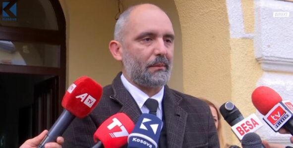 Voton Abrashi: Të dalim sot dhe të bëjmë një festë të demokracisë dhe qytetarisë në Prizren