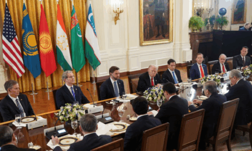 Trump dhe shtetet e Azisë Qendrore arrijnë marrëveshje për mineralet