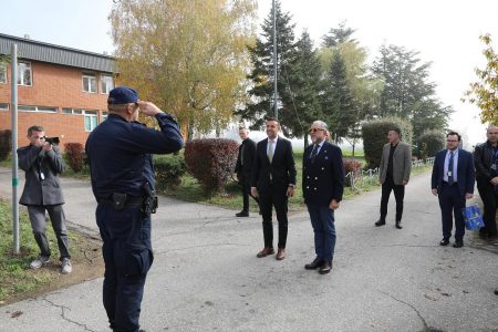 Shefi i EULEX-it viziton Shërbimin Korrektues të Kosovës