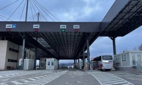 Një shtetas i huaj ndalohet në Merdar, dyshohet për prezantim të policave të falsifikuara