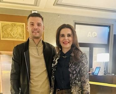 Vlora Çitaku i kujton shqiponjat e Xhakës dhe Shaqirit: Kush i fishkëllen, i fishkëllen historisë sonë