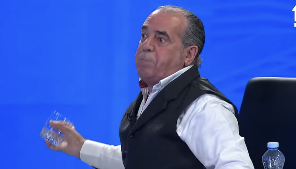  T gjuj me gotë në kry   Eskalon debati mes Matoshit e Drenorit