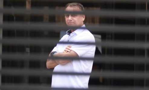 Ish-presidenti i ekstremit të djathtë, Jair Bolsonaro, arrestohet në Brazil