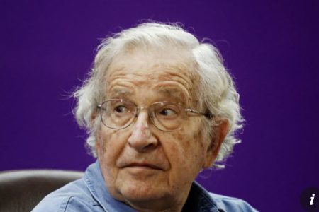 Filozofi i së majtës dhe kritiku i elitave, Noam Chomsky, i përfshirë në rrjetin e errët të Jeffrey Epstein