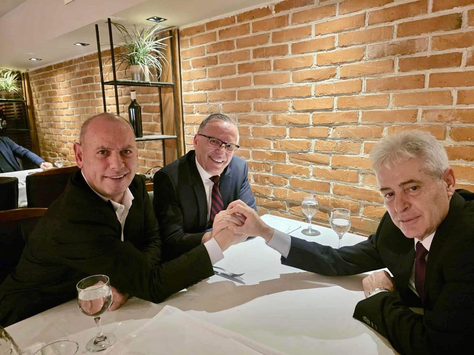 Hamza  Lladrovci pjesë e PDK së  Drenasi komuna e shtatë e partisë