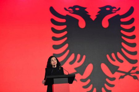 Dita e Flamurit, uron Osmani: Dy shtete, një komb, një zemër