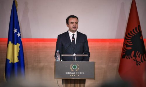 Kurti uron 28 Nëntorin