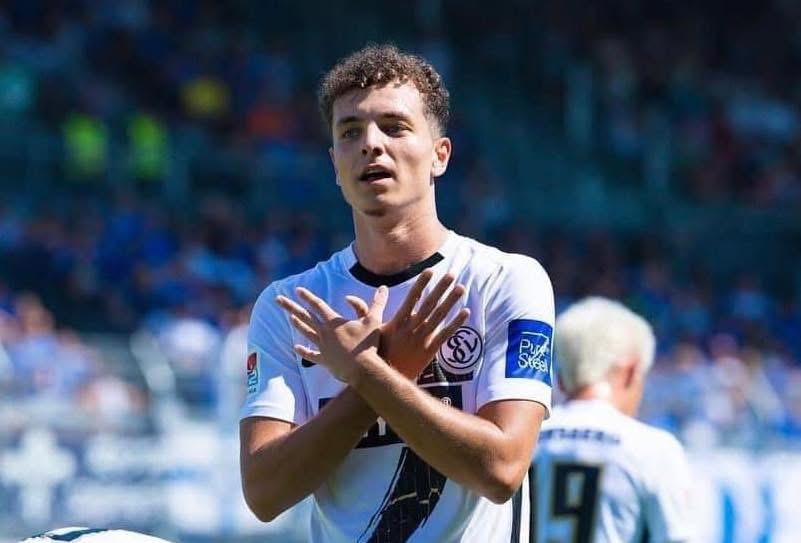 Sulmuesi kosovar që po  çmend  Gjermaninë  Dortmund kërkon transferimin e Asllanit