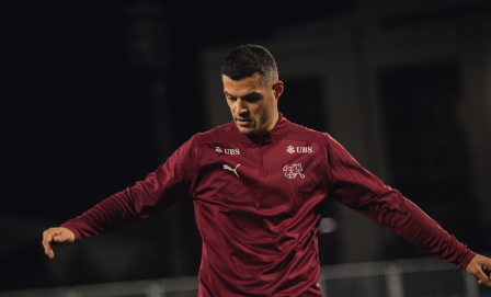 Granit Xhaka lajmërohet me një postim e me një porosi nga stadiumi  Fadil Vokrri 