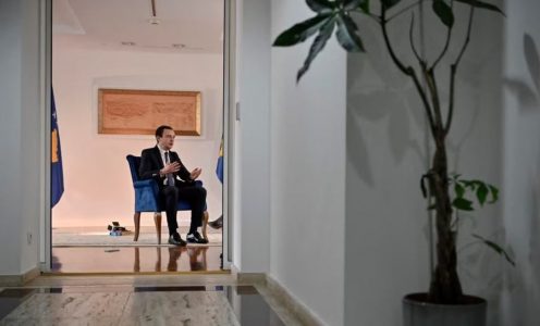 Diplomati gjerman nuk i shkon Kurtit në zyren e kryeministrisë që po qëndron, e takon në Kuvend