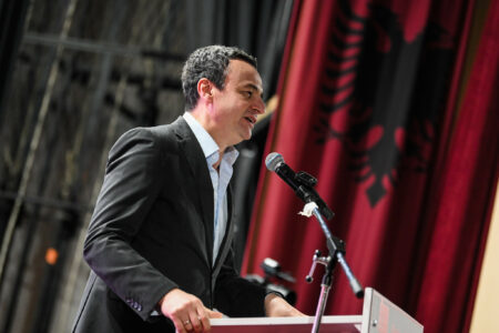 Kurti merr rolin e KQZ-së: Para se të votoni, verifikoni qendrën tuaj të votimit, mos shkoni në vend të gabuar e të humbni kohë