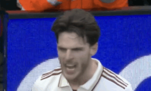 Arsenali e dyfishon epërsinë ndaj Burnleyt