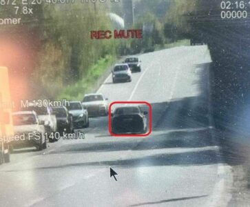 Policia konfiskon tre patentë-shoferë, shkak tejkalimi i shpejtësisë