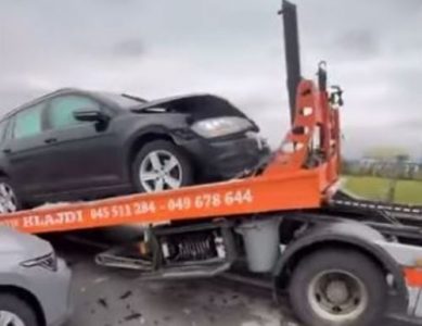 Aksident mes dy veturave në afërsi të aeroportit ‘’Adem Jashari”