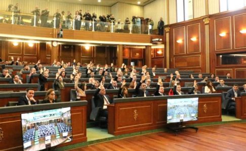 ​S’ka sinjale për qeveri të re, partitë e ish-opozitës nuk kanë votë për Konjufcën