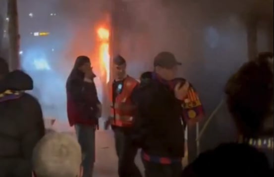 Merr flakë autobusi që po transportonte tifozët e Barcelonës