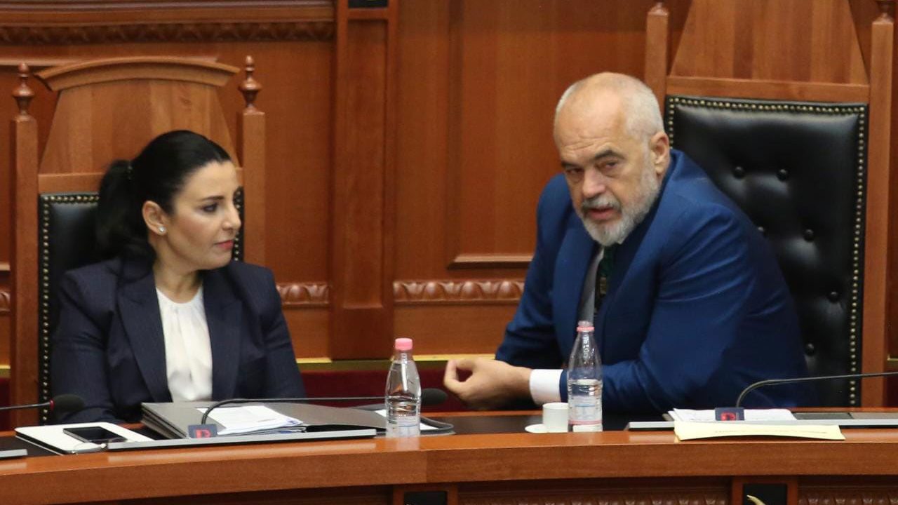 Zëvendëskryeministrja shqiptare po hetohet nga SPAK  deklarohet për herë të parë