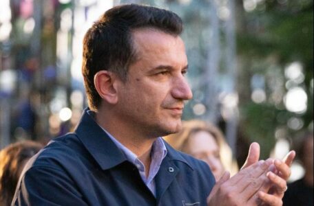 Erion Veliaj lajmërohet nga burgu, pasi Kushtetuesja nxori vendim në favor të tij