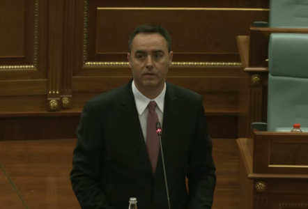 Fillon seanca për qeverinë, Konjufca lyp votë për vete