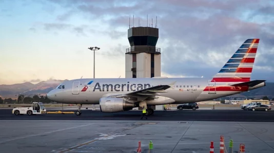 Anulohen qindra fluturime në SHBA