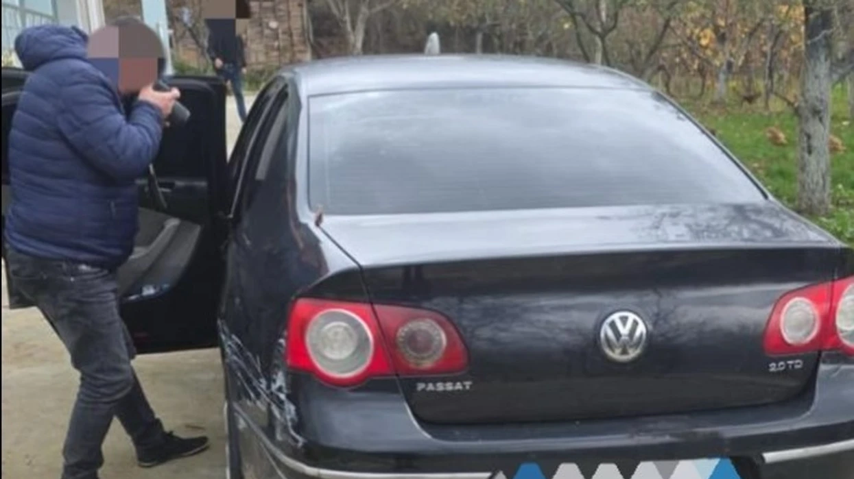 Marrëdhënie seksuale nën shantazh  inspektori i policisë shqiptare arrestohet sapo kthehet nga Kosova