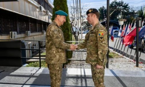 Komandanti i KFOR-it mirëpret Shefin e Shtabit të Ushtrisë Kombëtare të Moldavisë në Prishtinë