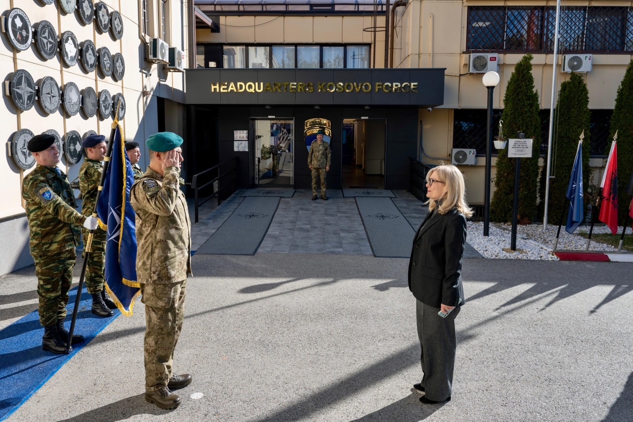 Situata e sigurisë në Kosovë diskutohet mes Ulutashit dhe përfaqësueses së Greqisë