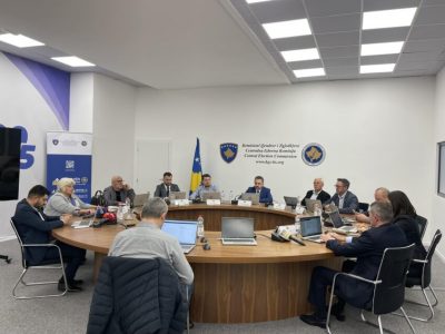 KQZ thërret mbledhje për sot, në rend dite shqyrtimi dhe miratimi për certifikim të subjekteve politike