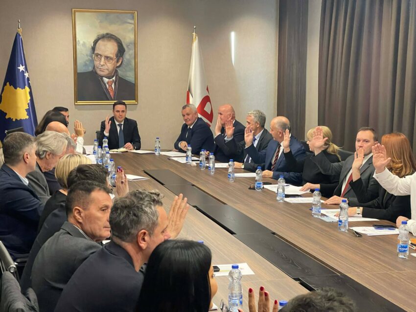 Fillon mbledhja e Kryesisë së LDK së