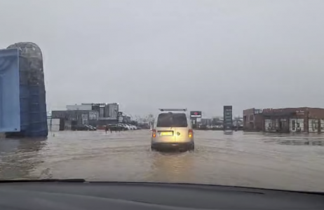 Babusha për “anije”, vërshohet pas reshjeve të shiut (VIDEO)