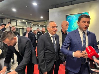 Krasniqi bashkë me Hamzën: Gara është e hapur, dorën në zemër për secilin që ka përmbushur kriteret e statusit të PDK-së