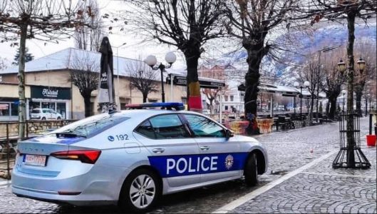 Një person gjendet i vdekur në banesën e tij në Prizren, policia nis hetimet