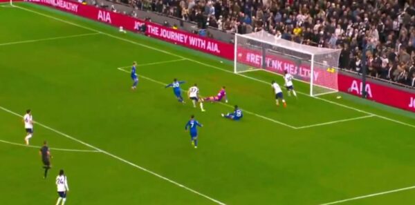 Chelsea në epërsi ndaj Spurs