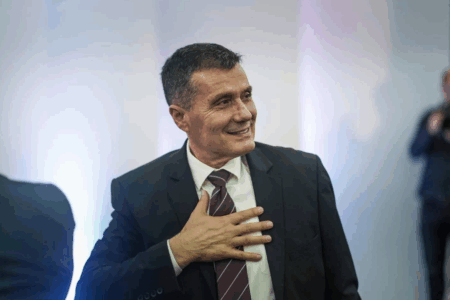 Shehu shpall fitoren: Shpifjet, ofendimet e kërcënimet Juniku sot i ndëshkoi me votë